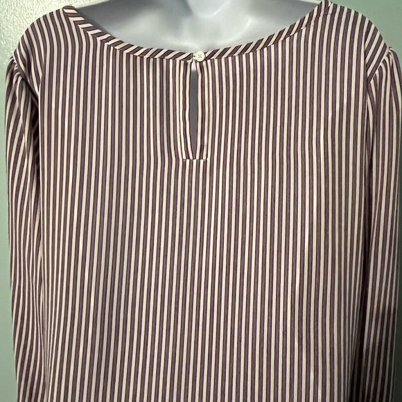 Loft Plus Blouse Pin Stripes Size 18 Keyhole Back - Picture 12 of 16
